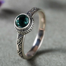 S925 Silver Vintage Ring Round Green Crystal Inlaid - Sterling Hearts