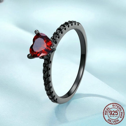 Sterling Silver S925 Dark Night Love Garnet Heart-shaped Ring - Sterling Hearts