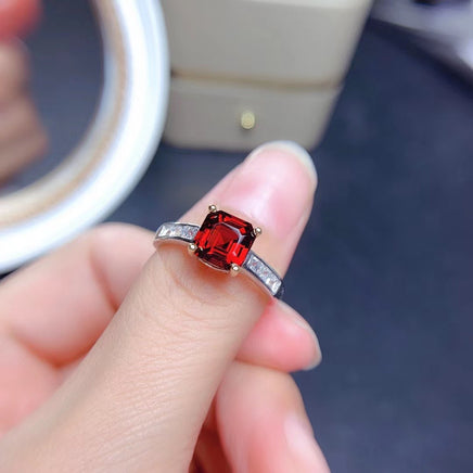 925 Silver Inlaid Natural Mozambique Garnet Ring - Sterling Hearts